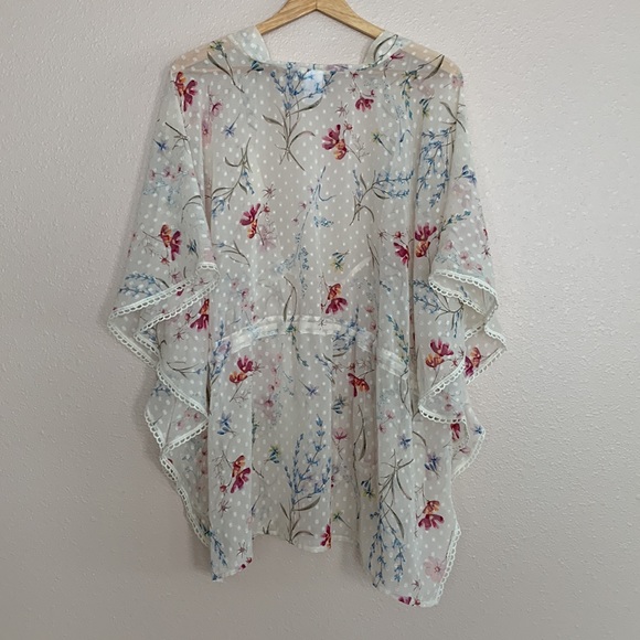 Lightweight Shawl - Picture 5 of 6